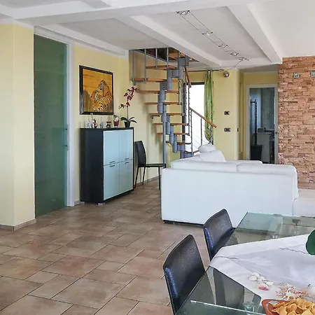 Prázdninový dům 2 Bedroom Stunning In Imperia