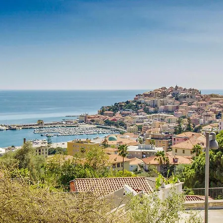 2 Bedroom Stunning In Imperia