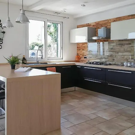 2 Bedroom Stunning In Prázdninový dům